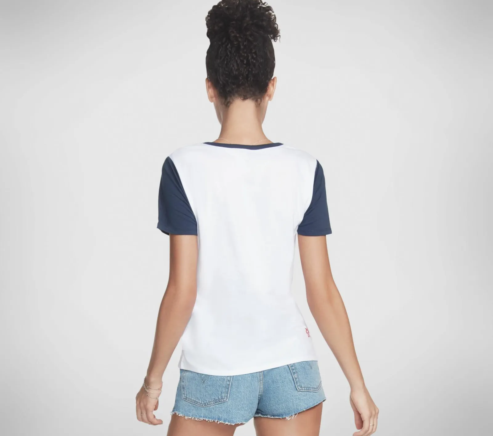 Bobs For Dogs|Partes De Cima-SKECHERS BOBS Apparel Run Walk V Neck Tee Shirt BRANCO