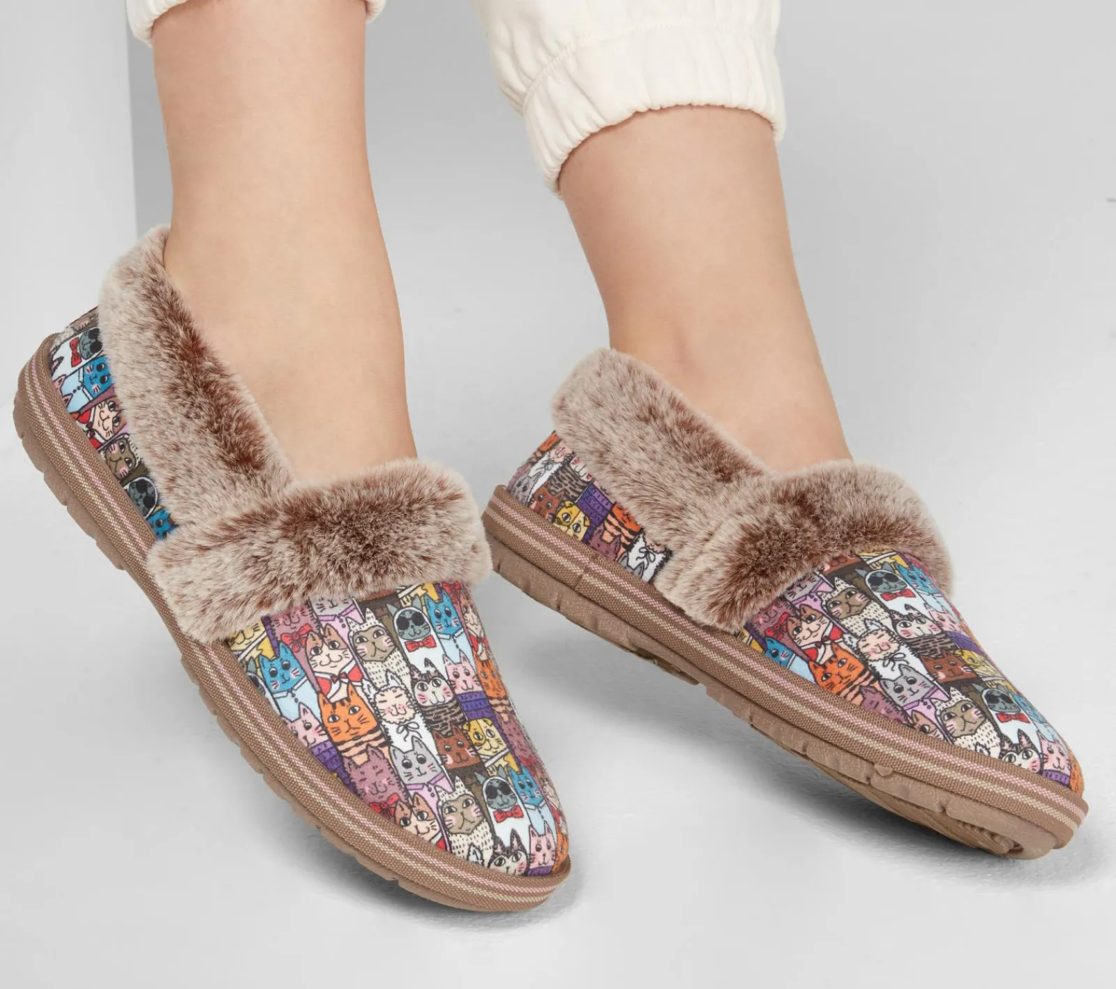 Slippers-SKECHERS BOBS Too Cozy - Chic Cat MULTICOR